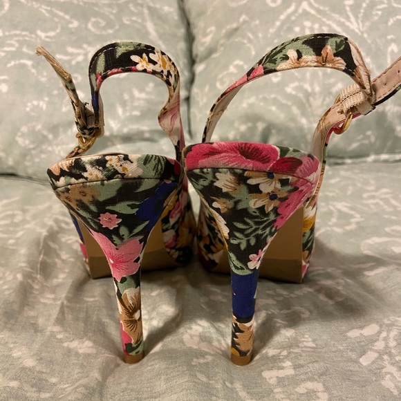 Call It Spring Floral Sling Back Heels, Sz 8 - Picture 4 of 8